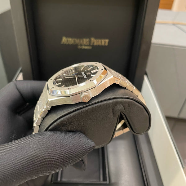 Audemars Piguet Royal Oak 15500st 2020 model box and papers