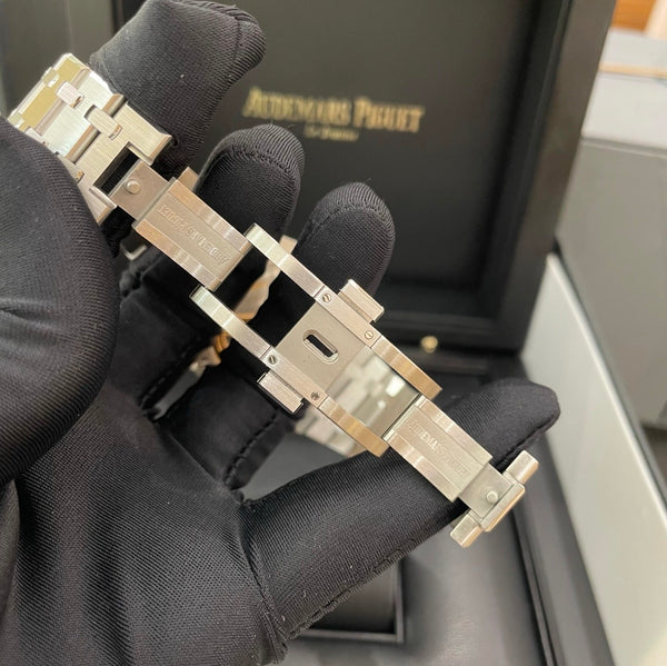 Audemars Piguet Royal Oak 15500st 2020 model box and papers