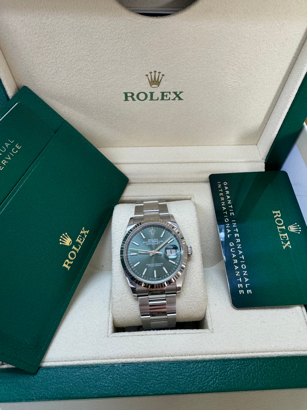 Rolex Oyster Perpetual Datejust 126234 - 36mm